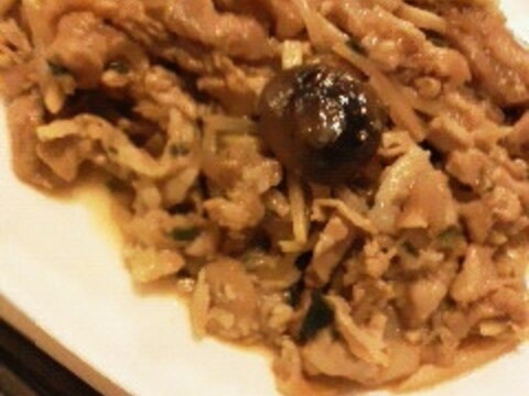 豚肉、たけのこ、しいたけの炒め物